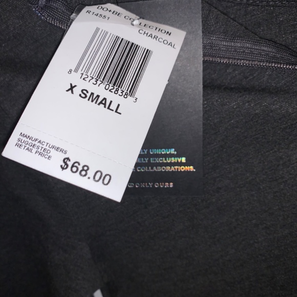 DO+BE Bloomingdale’s Exclusive Cropped Top NWT - Picture 2 of 3